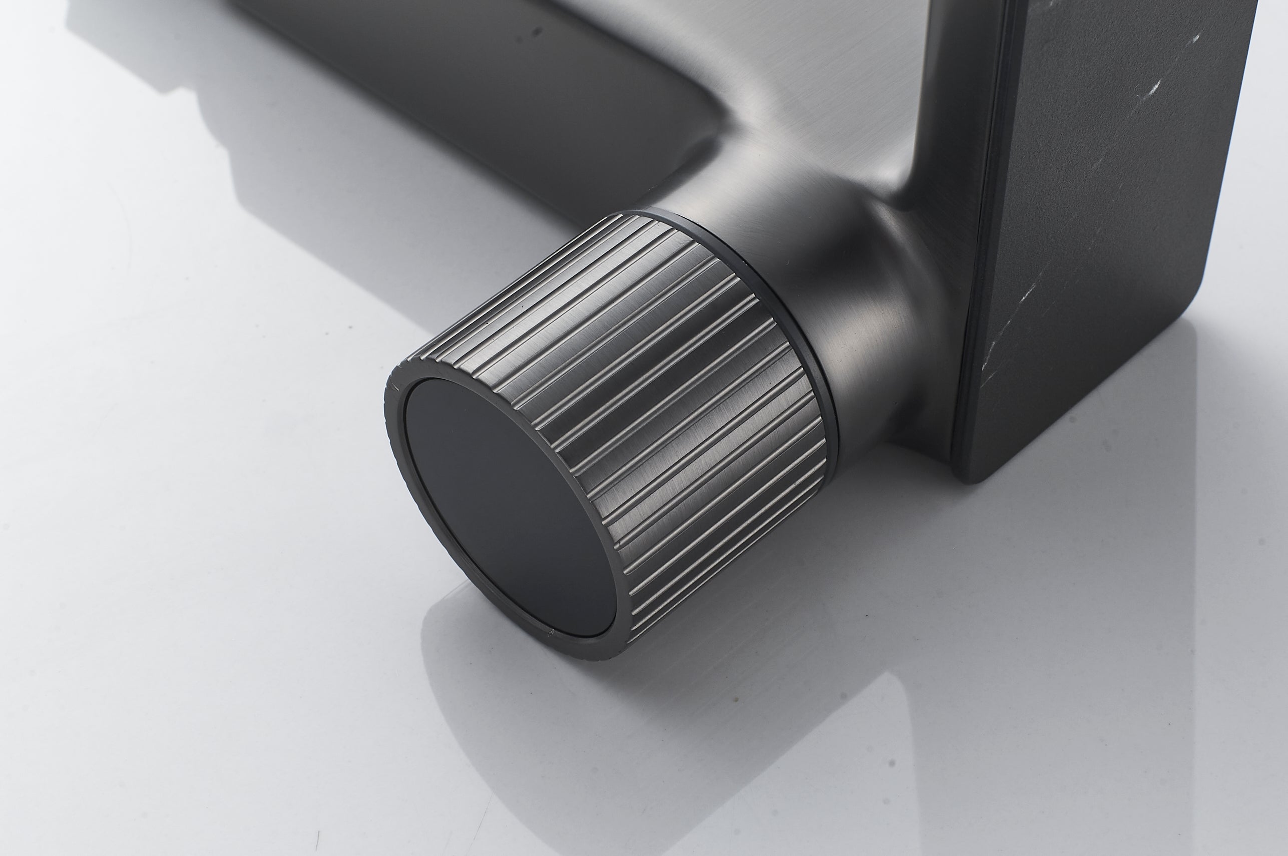 Gunmetal brass faucet body with ceramic cartridge,marble with digital display