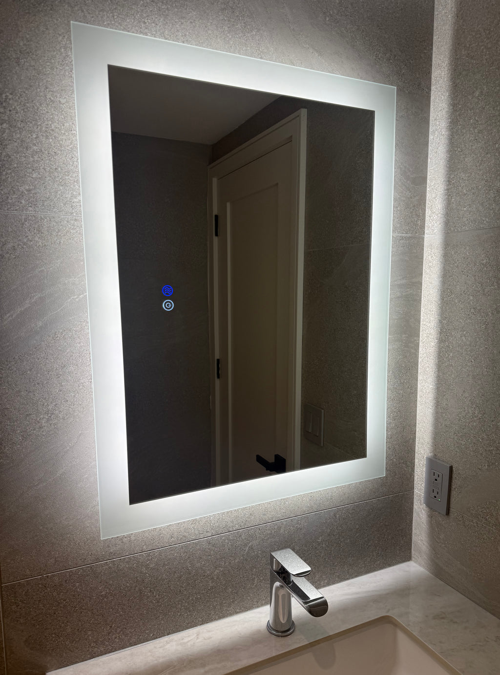 LED Mirror 3CCT 24x32 and 32x24